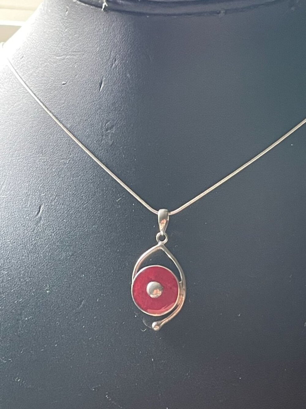 Vintage Sandy Baker Sterling Silver 925 Red Sponge Coral Disc Pendant Necklace